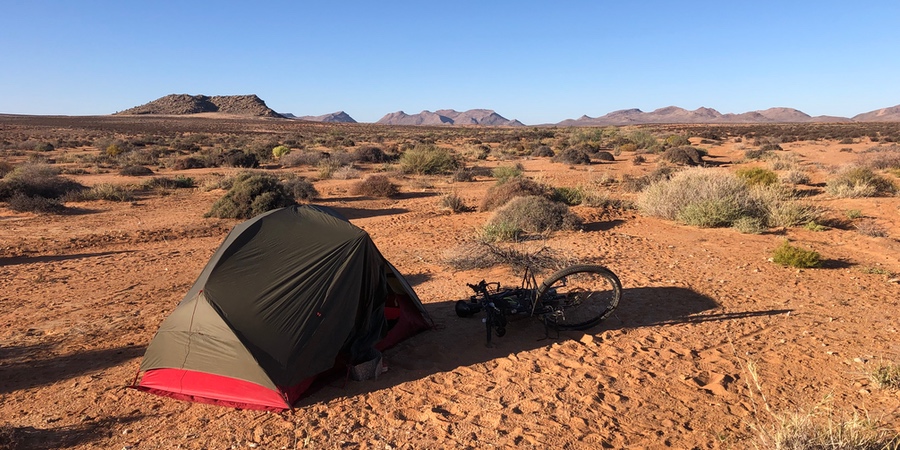 Tiendas de campaña ultraligeras de menos de un kilo o igual a 1kg. Tonipedales